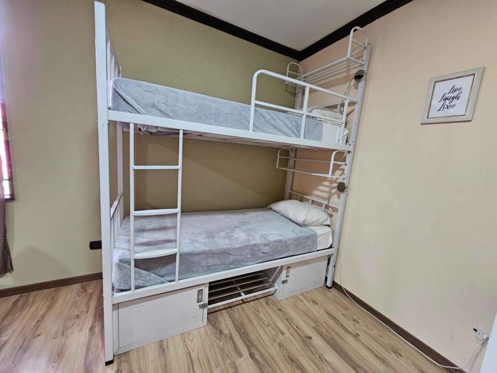 Hostel La Cali Inn San José Exteriör bild