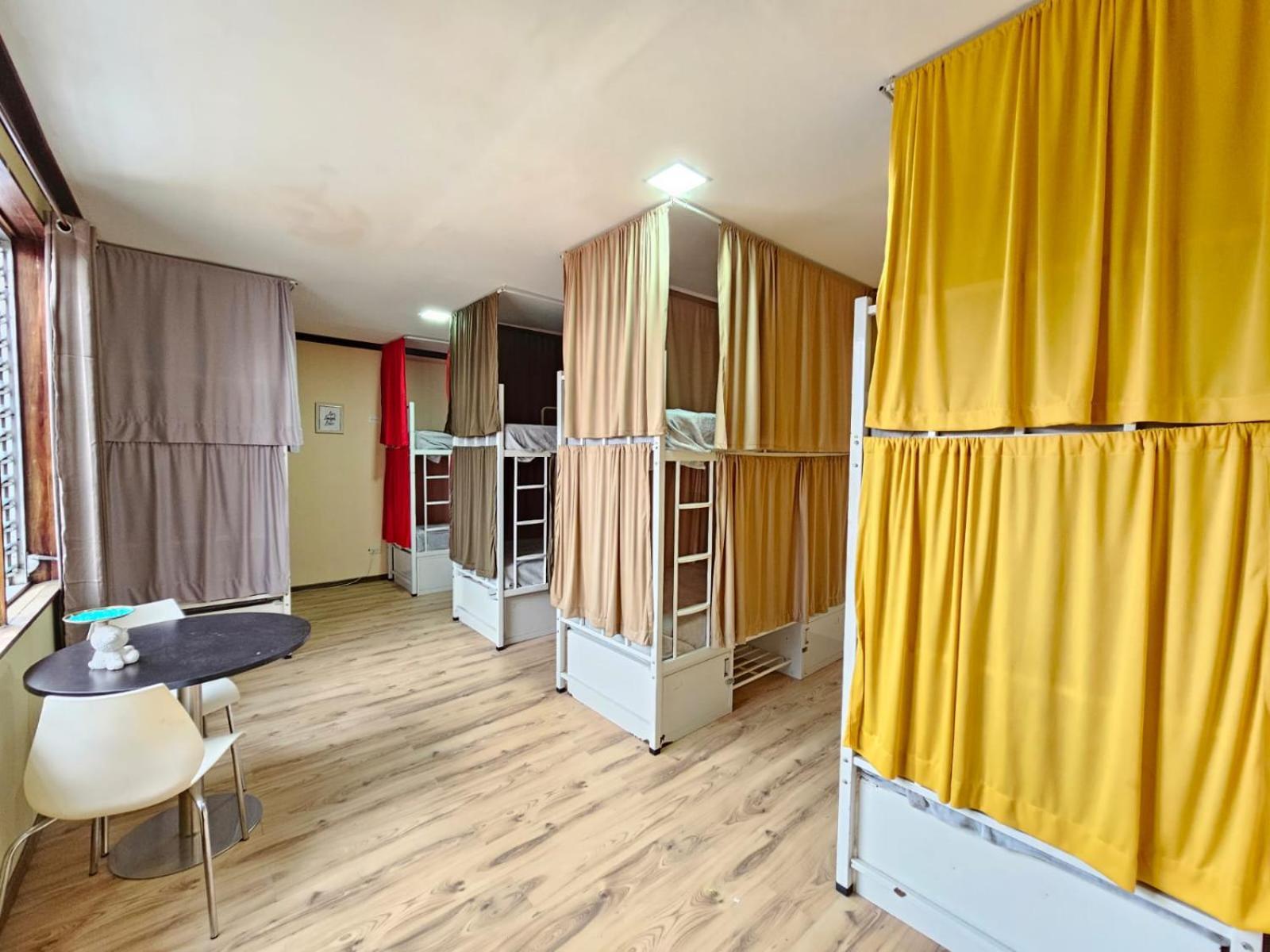 Hostel La Cali Inn San José Exteriör bild